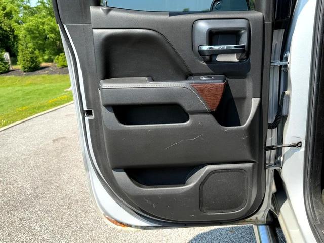 Photo of 2016 Quicksilver Metallic GMC Sierra 1500
