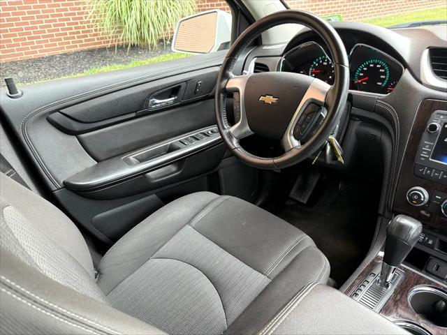 Photo of 2016 WHITE Chevrolet Traverse