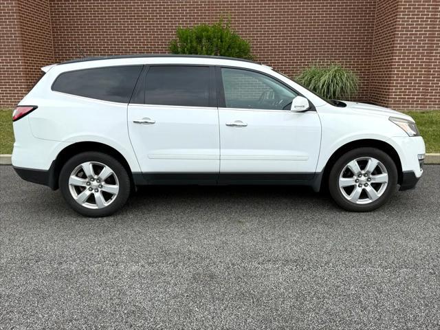 Photo of 2016 WHITE Chevrolet Traverse