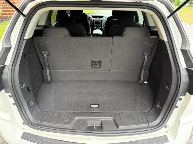 Photo of 2016 WHITE Chevrolet Traverse