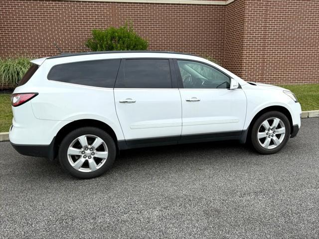 Photo of 2016 WHITE Chevrolet Traverse