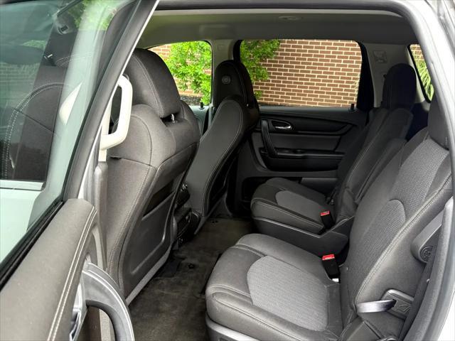 Photo of 2016 WHITE Chevrolet Traverse