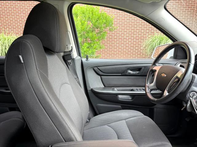 Photo of 2016 WHITE Chevrolet Traverse