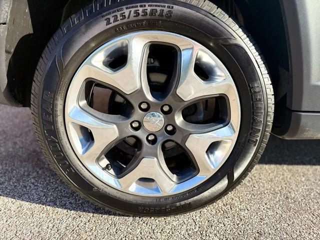 Photo of 2019 WHITE Jeep Compass