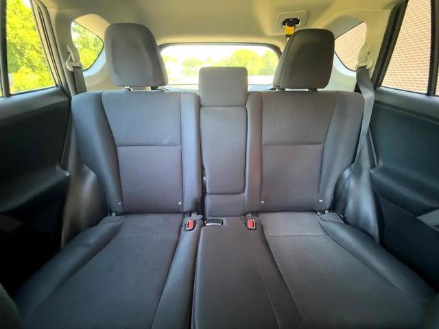 Photo of 2016 GREY Toyota RAV4