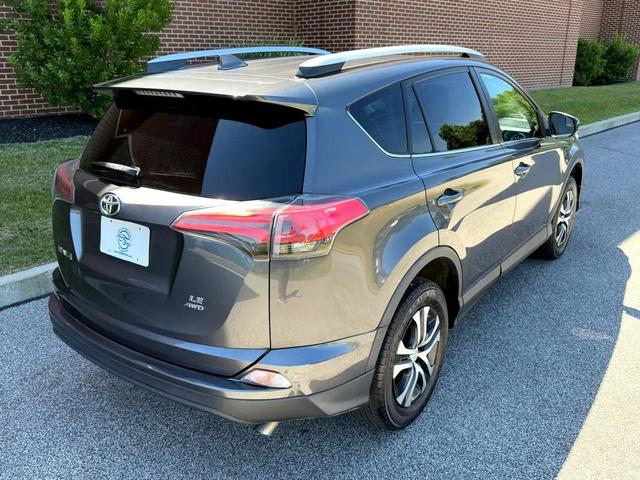 Photo of 2016 GREY Toyota RAV4