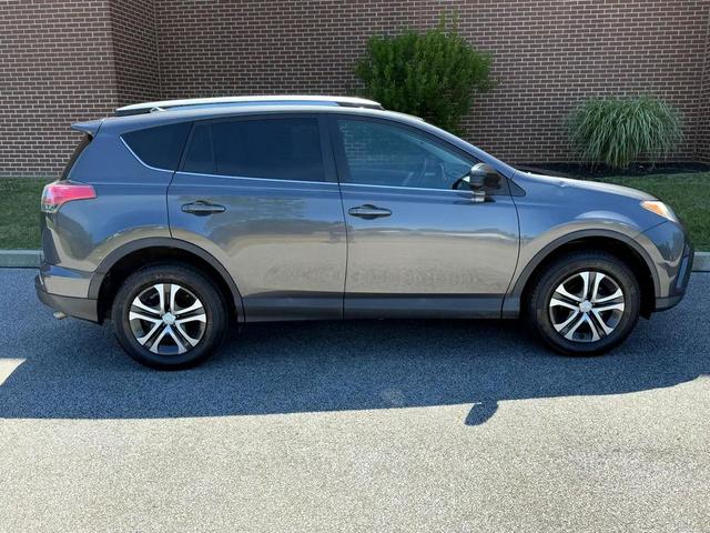 Photo of 2016 GREY Toyota RAV4