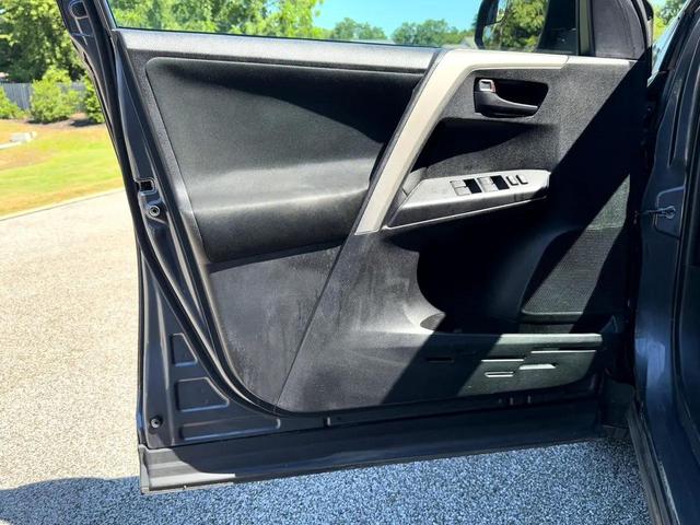 Photo of 2016 GREY Toyota RAV4