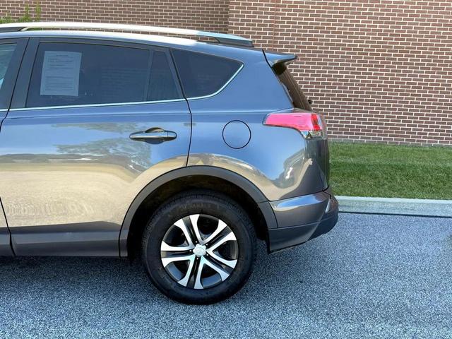 Photo of 2016 GREY Toyota RAV4