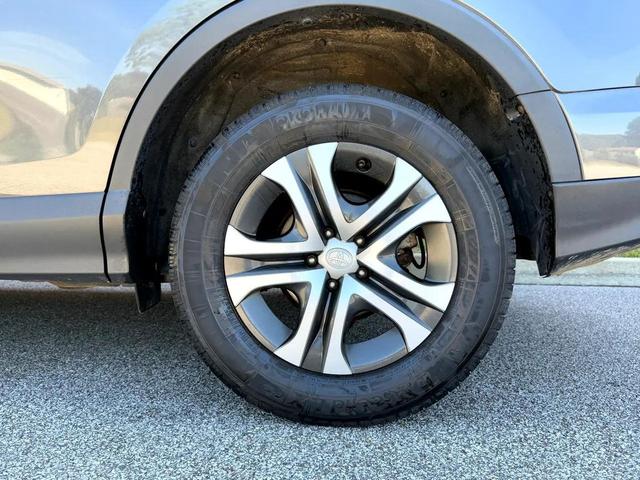 Photo of 2016 GREY Toyota RAV4
