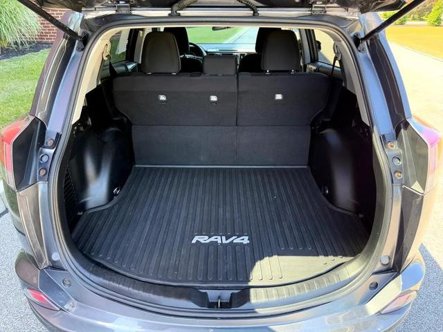 Photo of 2016 GREY Toyota RAV4