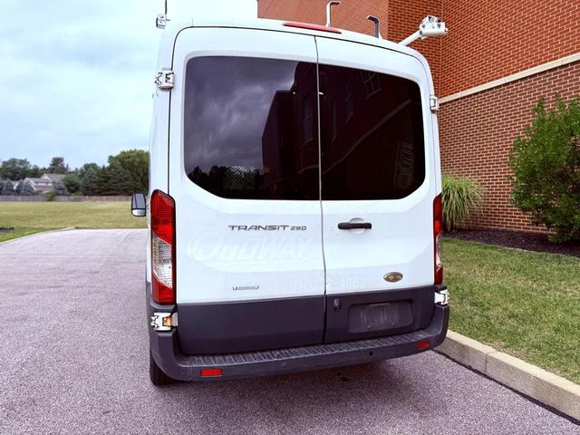 Photo of 2015 Oxford White Ford Transit-250