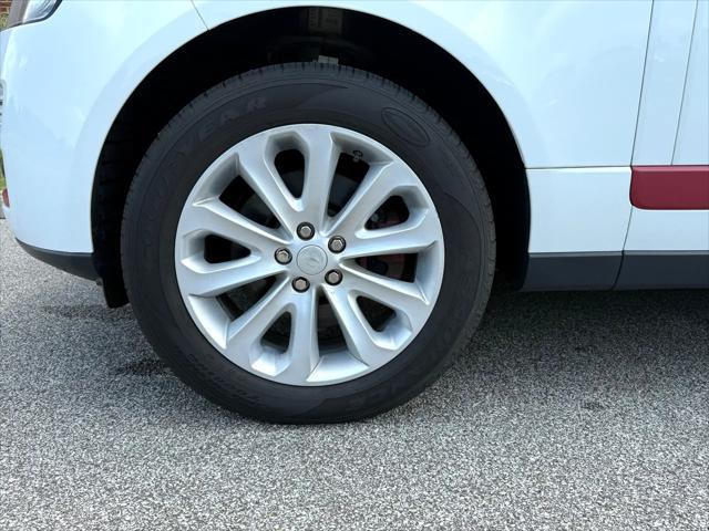 Photo of 2015 Yulong White Land Rover Range Rover