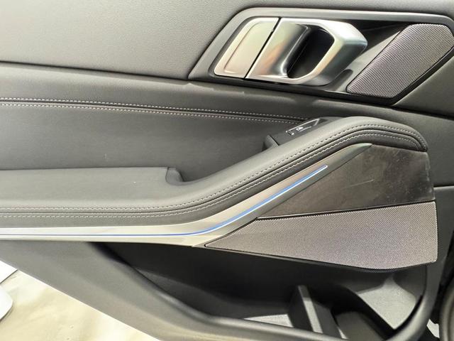 Photo of 2026 Black Sapphire Metallic BMW X5 PHEV