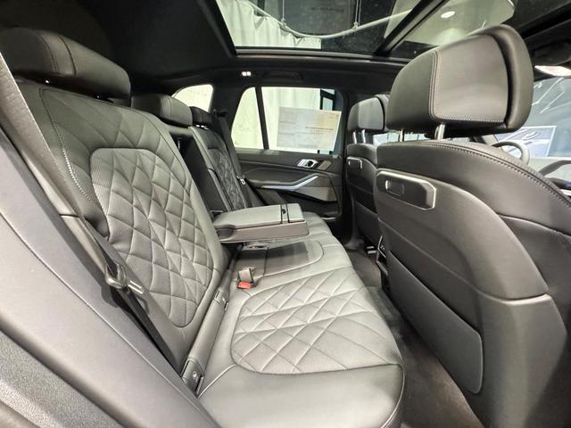 Photo of 2026 Black Sapphire Metallic BMW X5 PHEV
