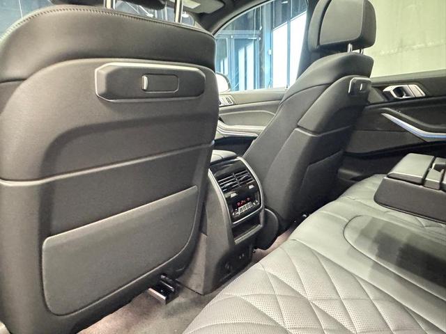 Photo of 2026 Black Sapphire Metallic BMW X5 PHEV