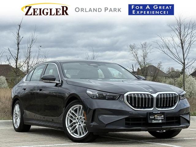 Photo of 2024 Dark Graphite Metallic BMW 530