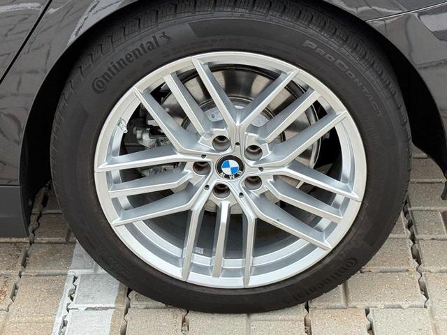 Photo of 2024 Dark Graphite Metallic BMW 530