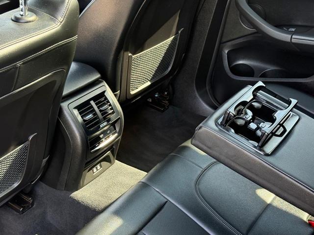 Photo of 2023 Alpine White BMW X3
