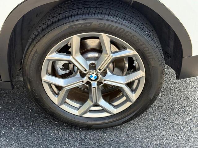 Photo of 2023 Alpine White BMW X3
