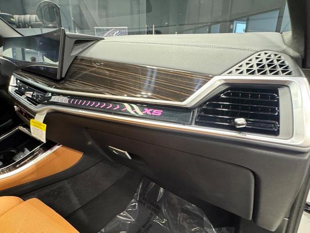 Photo of 2025 Mineral White Metallic BMW X5