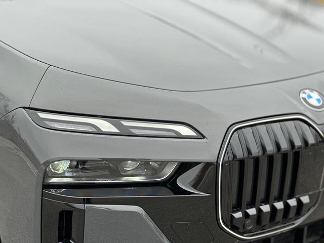Photo of 2025 Dravit Gray Metallic BMW 760