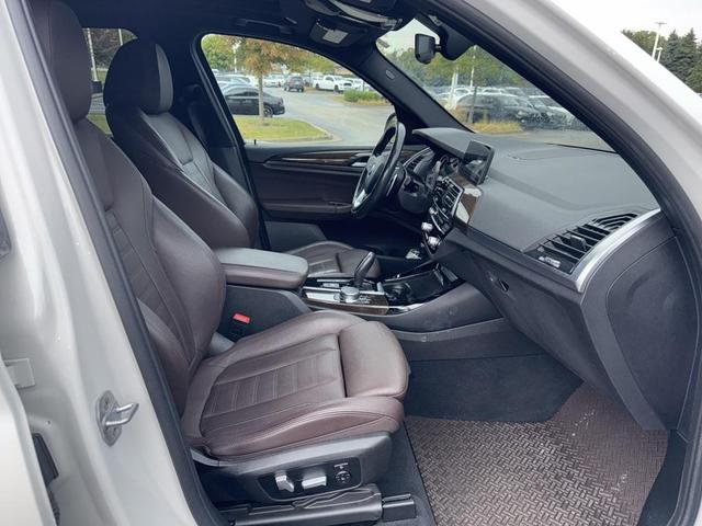 Photo of 2018 Mineral White Metallic BMW X3