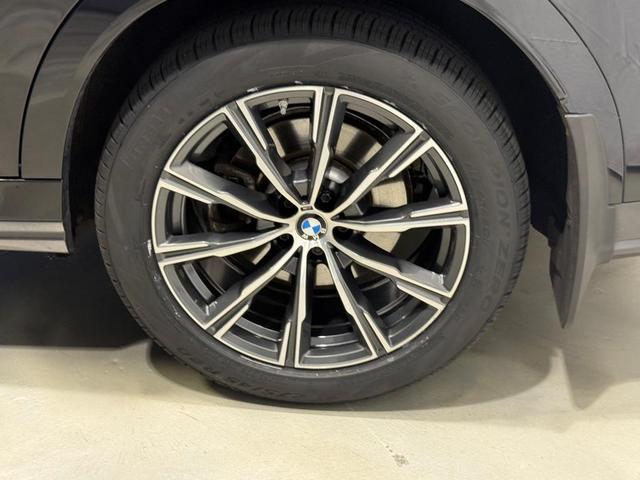Photo of 2024 Black Sapphire Metallic BMW X6