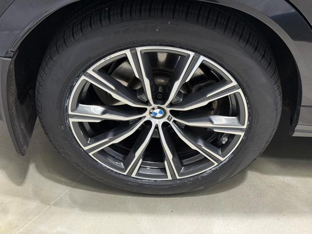 Photo of 2024 Black Sapphire Metallic BMW X6