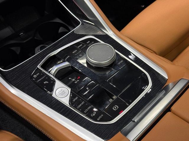 Photo of 2024 Black Sapphire Metallic BMW X6