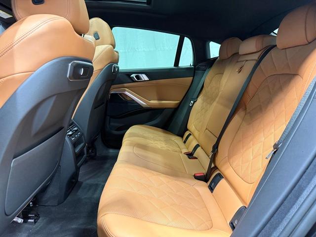 Photo of 2024 Black Sapphire Metallic BMW X6