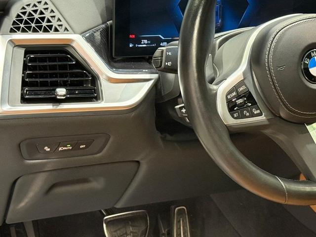 Photo of 2024 Black Sapphire Metallic BMW X6