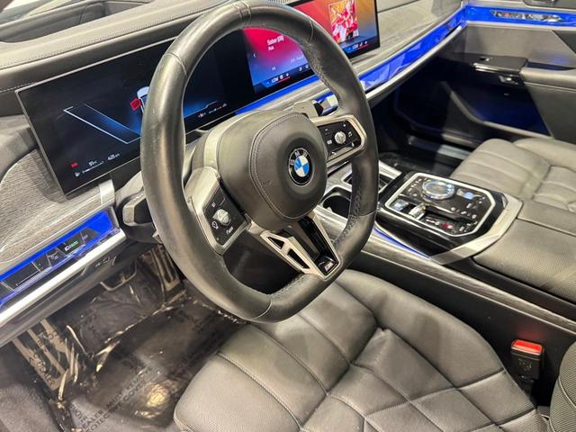 Photo of 2023 Alpine White BMW 760