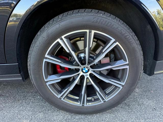 Photo of 2025 Black Sapphire Metallic BMW X6