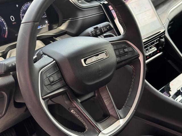 Photo of 2024 Diamond Black Jeep Grand Cherokee