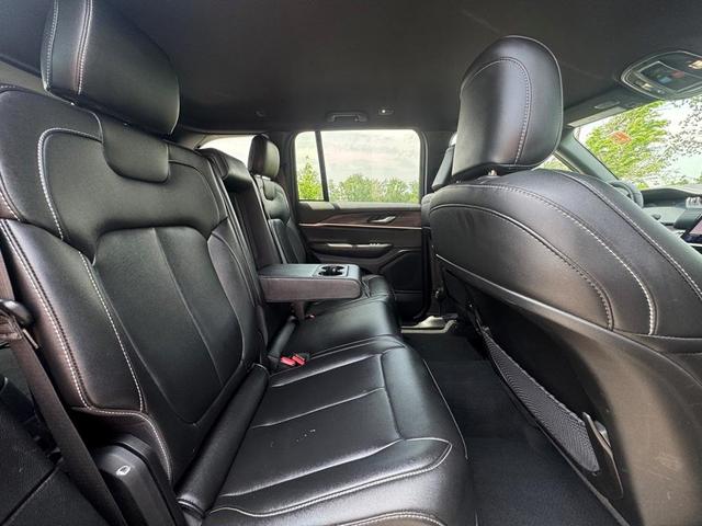 Photo of 2024 Diamond Black Jeep Grand Cherokee