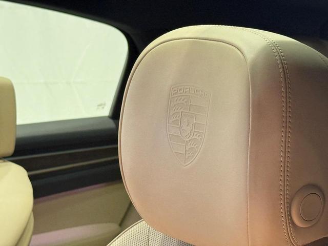 Photo of 2022 Moonlight Blue Metallic Porsche Cayenne