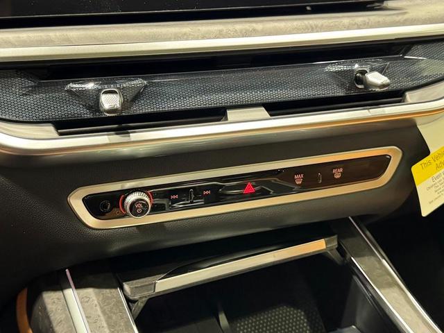 Photo of 2026 Black Sapphire Metallic BMW X7