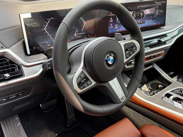 Photo of 2026 Mineral White Metallic BMW X5