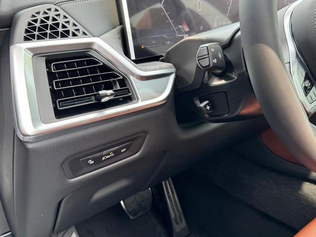 Photo of 2026 Mineral White Metallic BMW X5