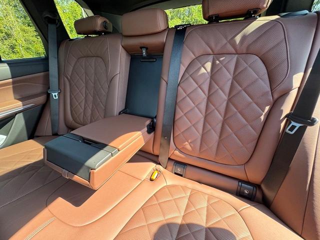 Photo of 2026 Carbon Black Metallic BMW X5