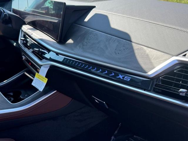 Photo of 2026 Carbon Black Metallic BMW X5