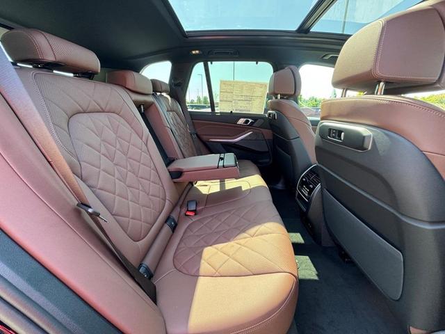 Photo of 2026 Carbon Black Metallic BMW X5
