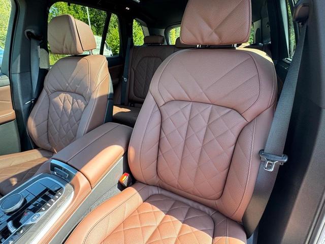 Photo of 2026 Carbon Black Metallic BMW X5