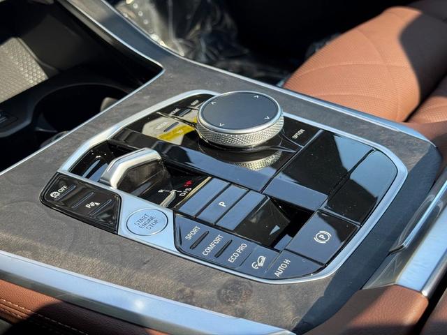 Photo of 2026 Carbon Black Metallic BMW X5