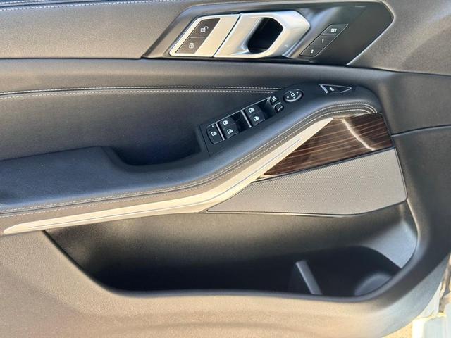 Photo of 2024 Alpine White BMW X5