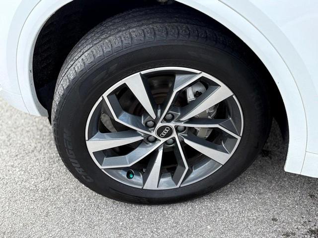 Photo of 2022 Ibis White Audi Q5