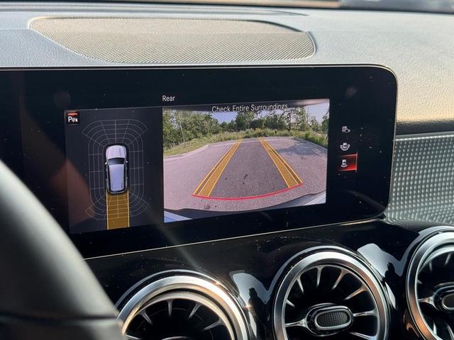 Photo of 2023 Iridium Silver Metallic Mercedes-Benz EQB 300