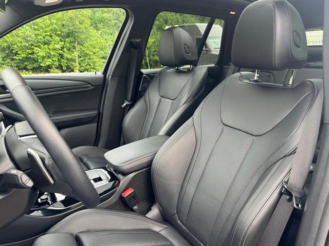 Photo of 2023 Dark Graphite Metallic BMW X3