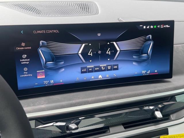 Photo of 2026 Alpine White BMW X7